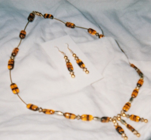 Retro-tiger  triplethreat necklace