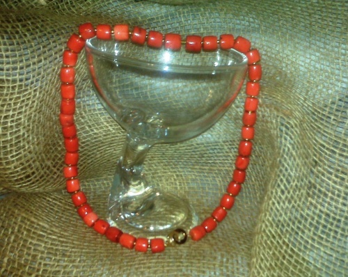 coral perfection (necklace)